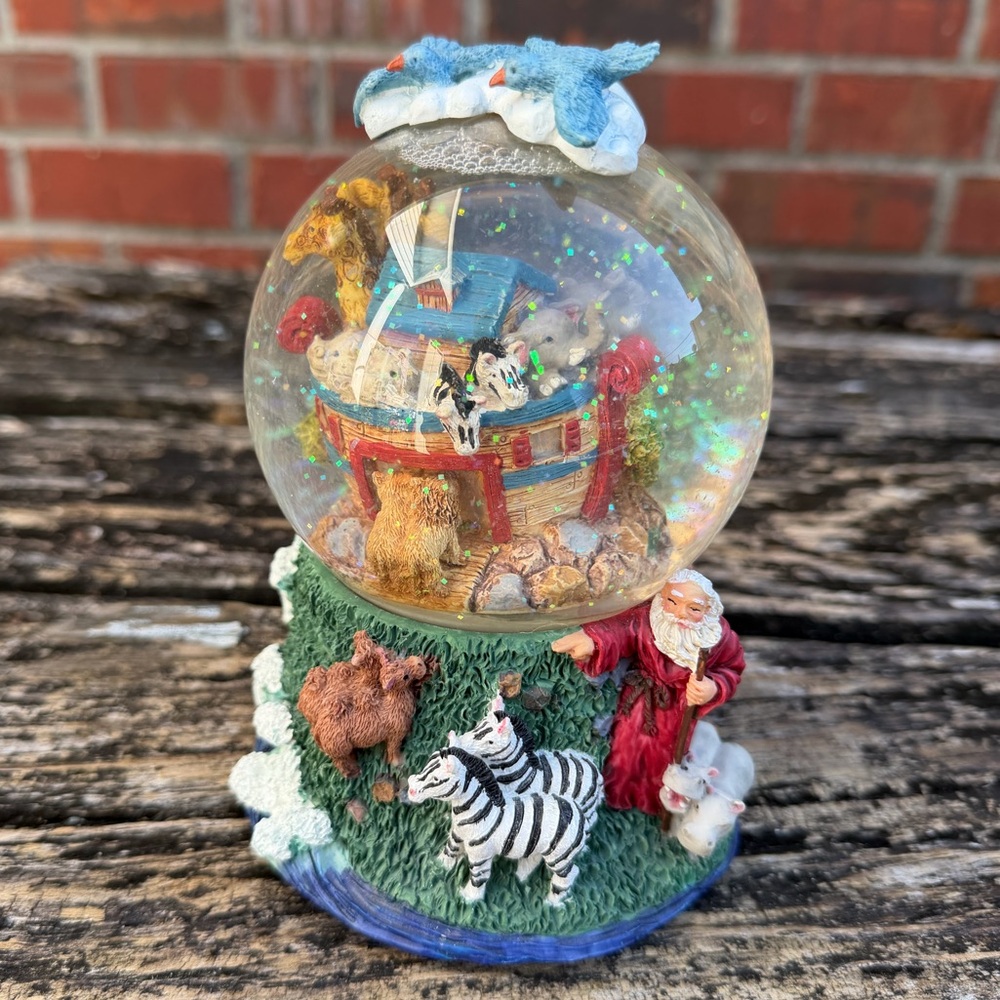 Classic Treasures Noah's Ark Musical Snow Globe “Sing’n In The Rain”with Animals